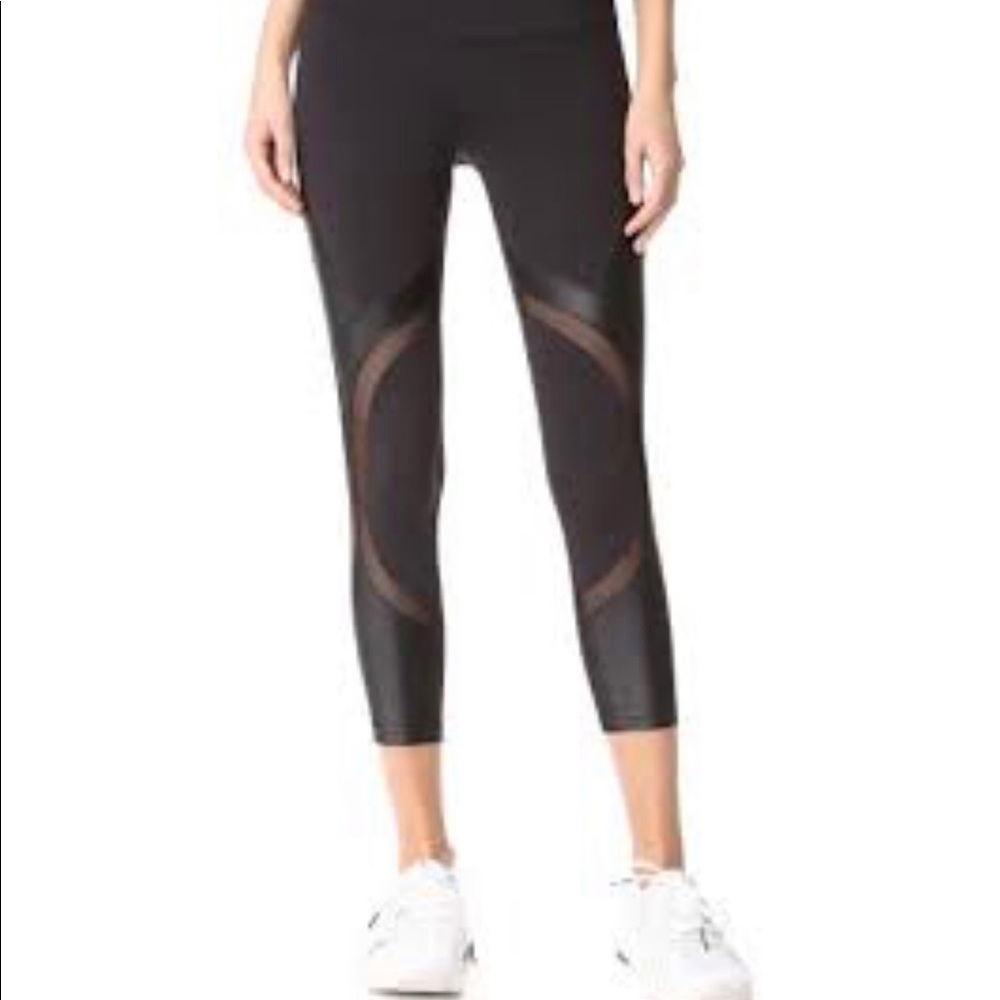 Splits 59 Black Capri